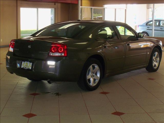 2010 Dodge Charger 8 Cyl