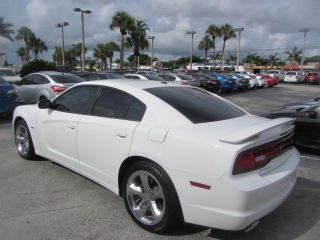 2011 Dodge Charger 3.2