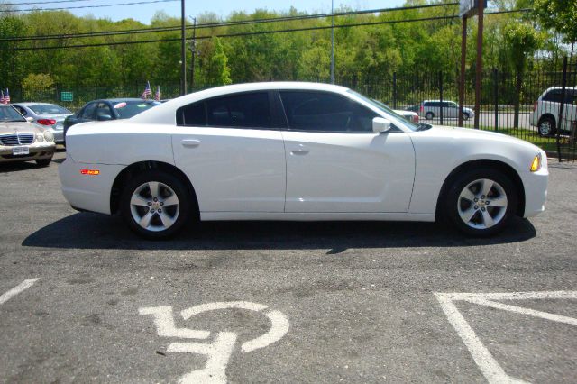 2011 Dodge Charger SE