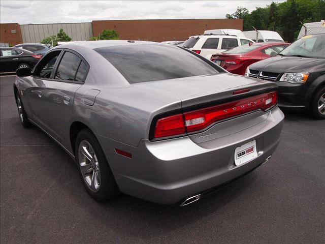 2011 Dodge Charger SE