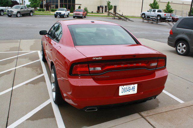 2011 Dodge Charger Sport -5 Speed-stick-4x4