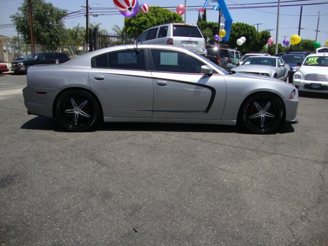 2011 Dodge Charger SE