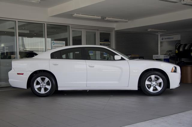 2011 Dodge Charger SE