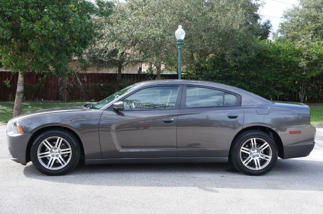 2013 Dodge Charger SE