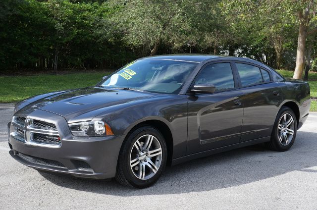 2013 Dodge Charger SE