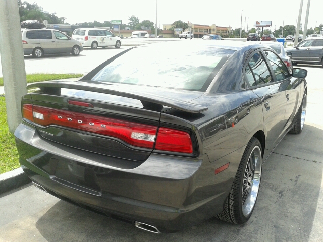 2013 Dodge Charger SE