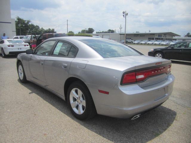 2013 Dodge Charger SE