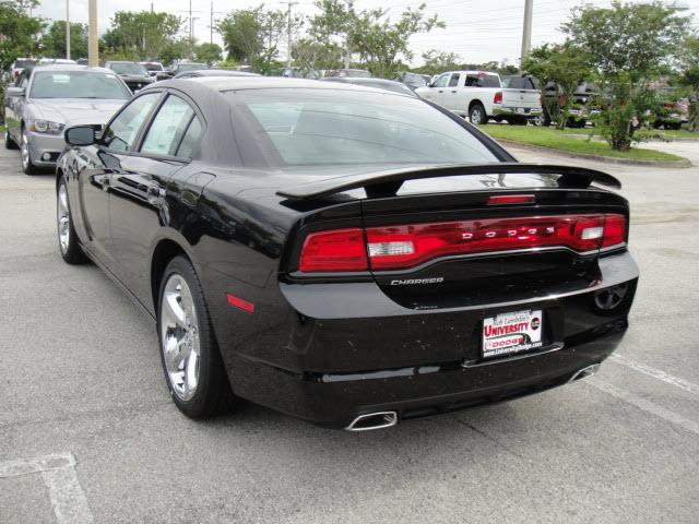 2013 Dodge Charger SE