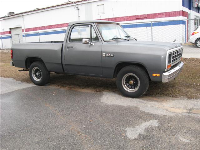 1984 Dodge D150 Pickup 14 Box MPR