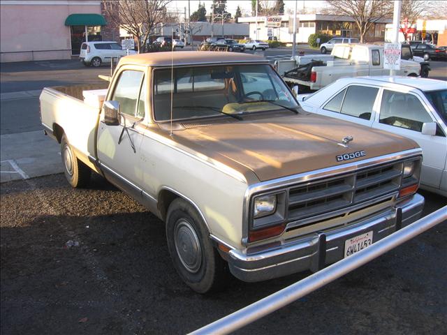 1986 Dodge D250 Pickup Base