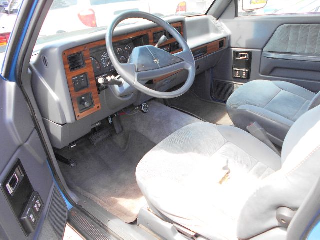 1990 Dodge Dakota Lariat 4D Crew Cab Truck