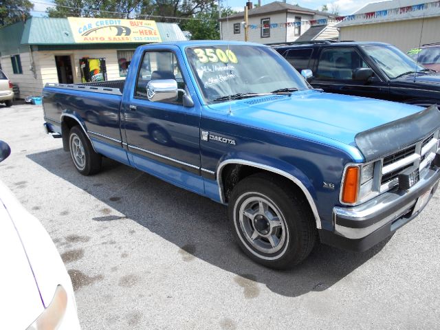 1990 Dodge Dakota Lariat 4D Crew Cab Truck