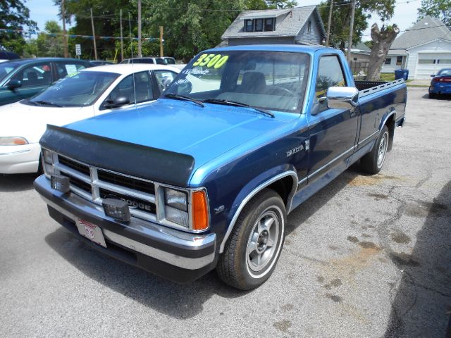 1990 Dodge Dakota Lariat 4D Crew Cab Truck