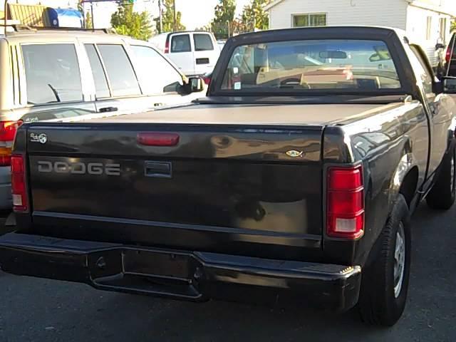 1996 Dodge Dakota Base