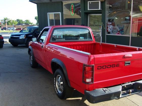 1996 Dodge Dakota Base