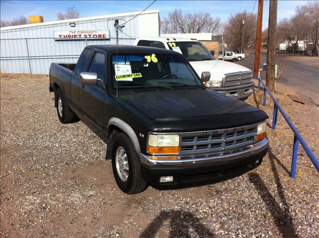 1996 Dodge Dakota Base