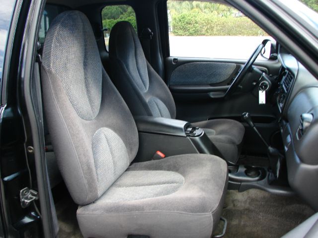 1997 Dodge Dakota Premier 4x4 SUV