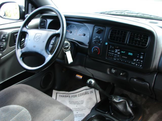 1997 Dodge Dakota Premier 4x4 SUV