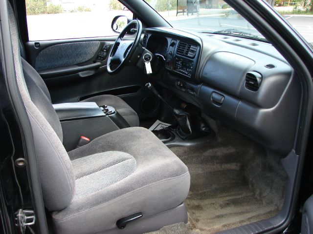 1997 Dodge Dakota Premier 4x4 SUV