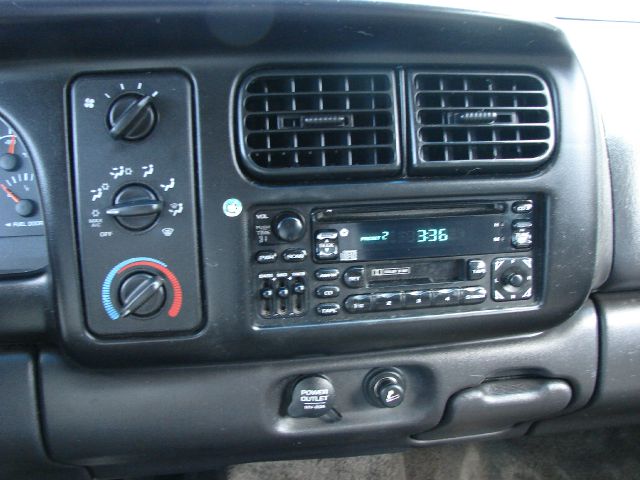 1997 Dodge Dakota Premier 4x4 SUV