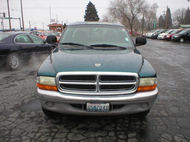 1997 Dodge Dakota Base