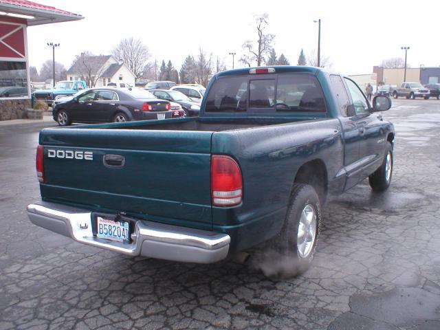 1997 Dodge Dakota Base