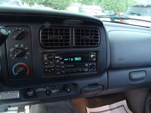 1999 Dodge Dakota Premier 4x4 SUV