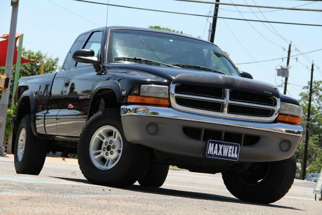 1999 Dodge Dakota 2dr Sport Coupe AMG