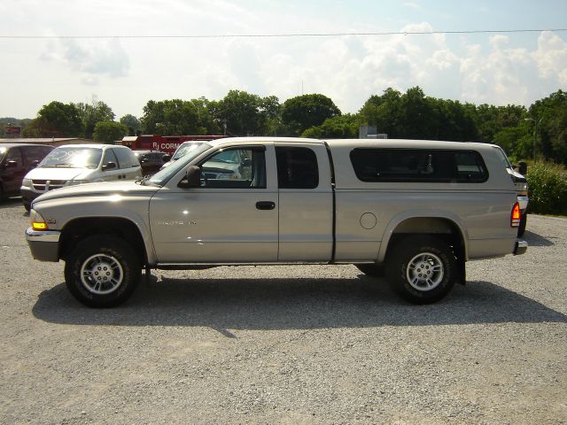 1999 Dodge Dakota 2dr Sport Coupe AMG