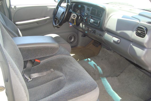 1999 Dodge Dakota Premier 4x4 SUV