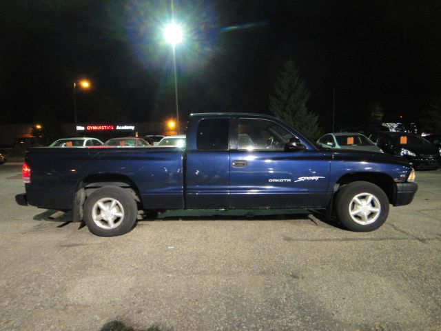 1999 Dodge Dakota Premier 4x4 SUV