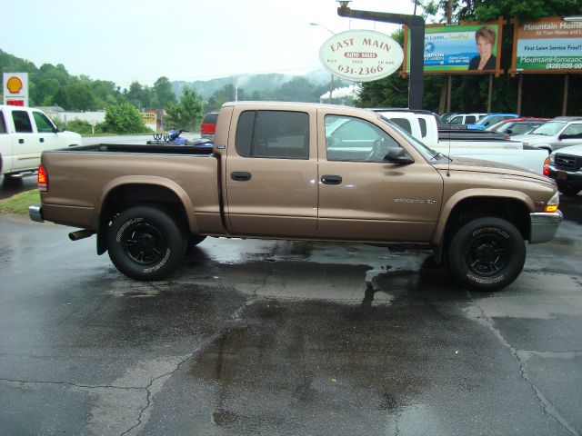 2000 Dodge Dakota 4X4 Premier (roof)