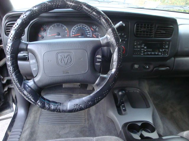 2000 Dodge Dakota 4X4 Premier (roof)