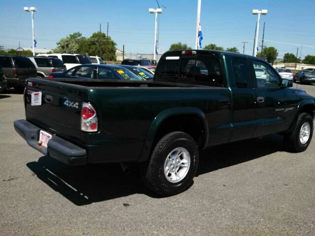 2000 Dodge Dakota Base