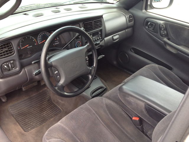 2000 Dodge Dakota Premier 4x4 SUV