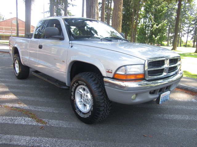 2000 Dodge Dakota 2dr Sport Coupe AMG