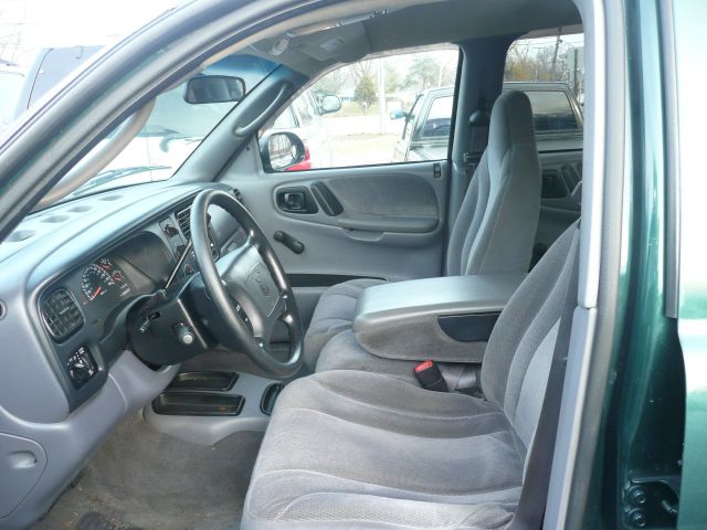 2000 Dodge Dakota Premier 4x4 SUV