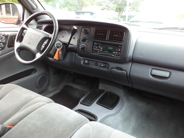 2000 Dodge Dakota Premier 4x4 SUV