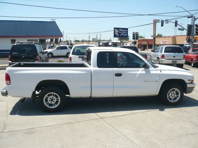 2000 Dodge Dakota Premier 4x4 SUV