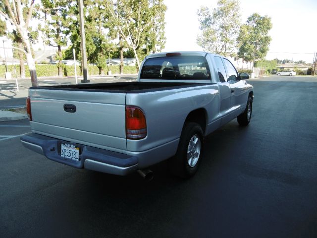 2001 Dodge Dakota Sport Hard Top