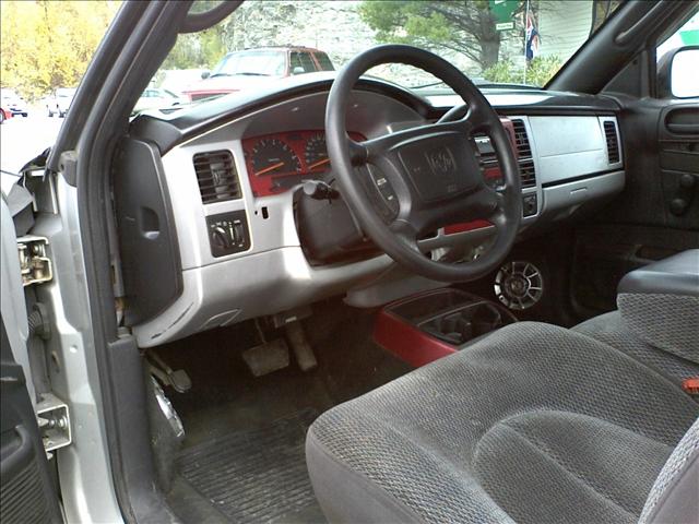 2001 Dodge Dakota XLT 2WD