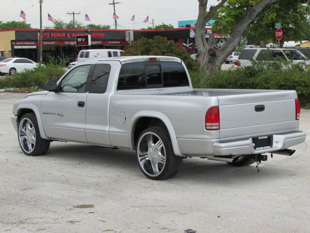 2001 Dodge Dakota 4dr Sdn CVT LE Anniversary Edition FWD Sedan