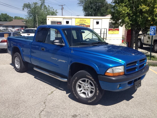 2001 Dodge Dakota 2500 LS 8 Psngr Van