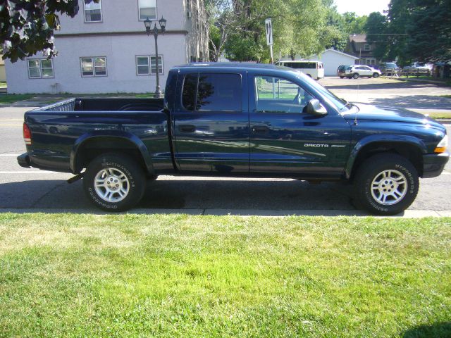 2002 Dodge Dakota 4dr LX 4WD Auto