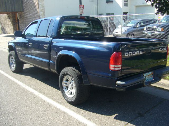 2002 Dodge Dakota 4dr LX 4WD Auto