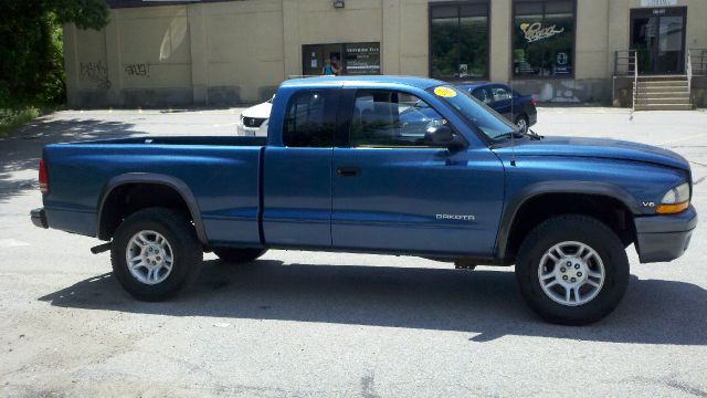 2002 Dodge Dakota 2dr Sport Coupe AMG