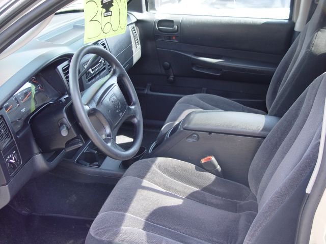 2002 Dodge Dakota 4dr Sdn S Auto