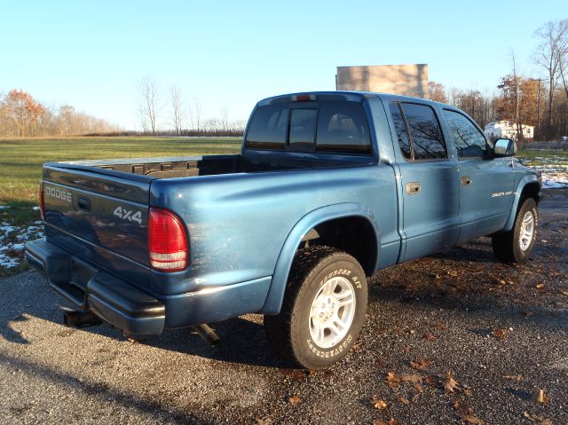 2002 Dodge Dakota 4dr LX 4WD Auto