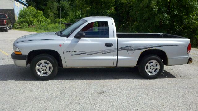 2002 Dodge Dakota Extended Cab V8 LT W/1lt