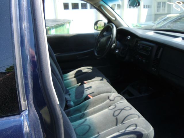 2002 Dodge Dakota GLS w/CD XM